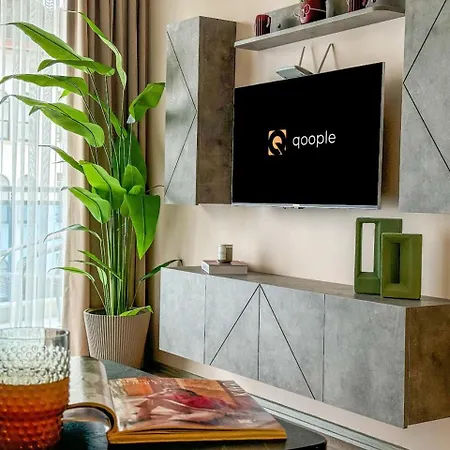 Qoople Aria Premium In The Center Of