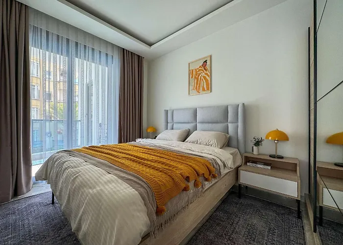 Qoople Aria Premium In The Center Of