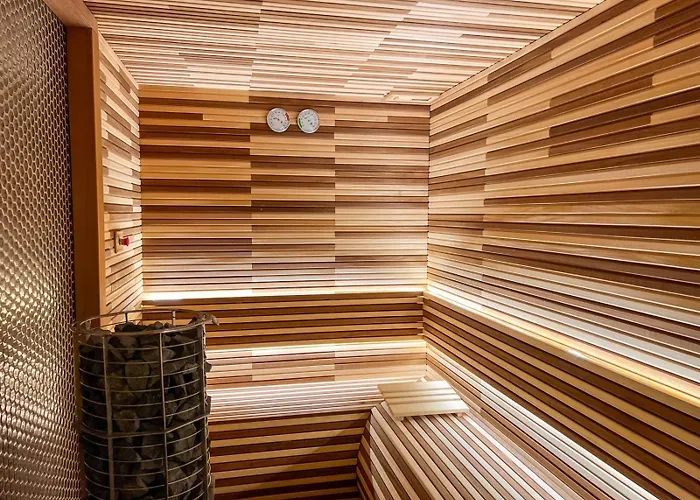 Qoople Aria Premium In The Center Of *