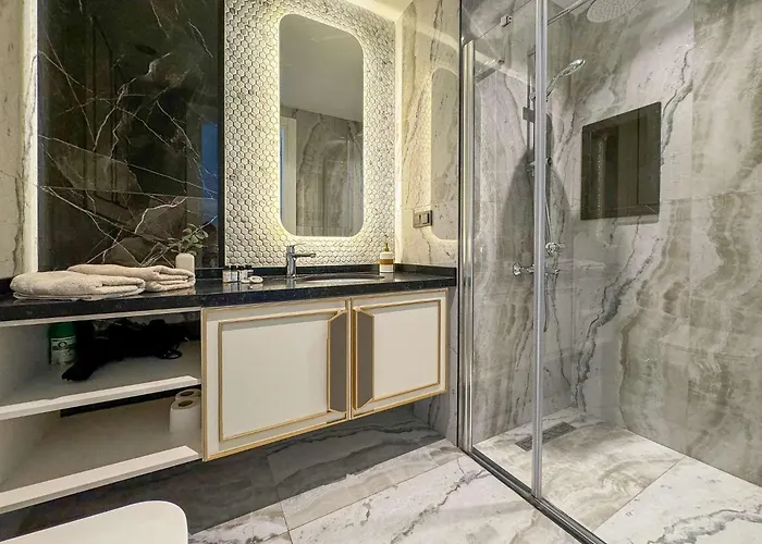 Qoople Aria Premium In The Center Of